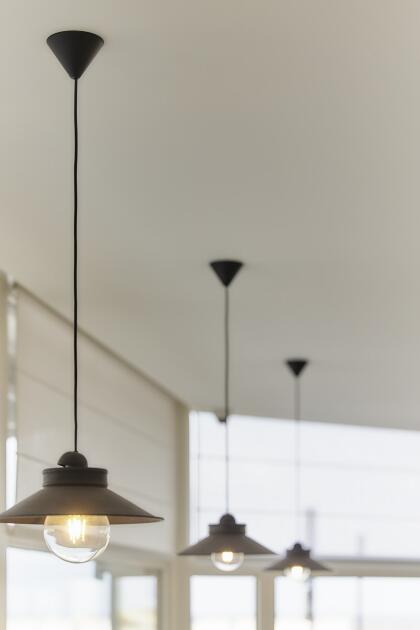 Akoestische spanplafonds en printwand restaurant aan zee