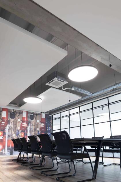 Baffles flottants acoustiques et murs d'impression bureaux