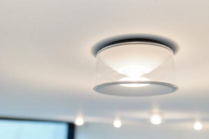 Plafonds tendus standards pour cabinet dentaire à Puurs