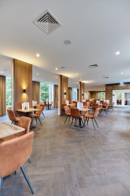 Akoestische spanplafonds horecazaak Damme