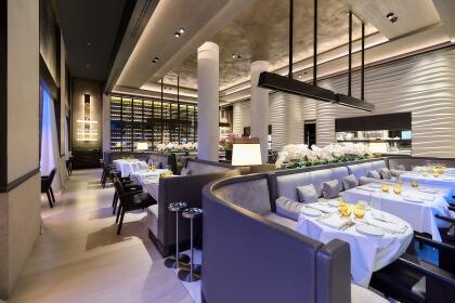 Akoestische spanplafonds en beprinte lichtplafons la réserve Knokke